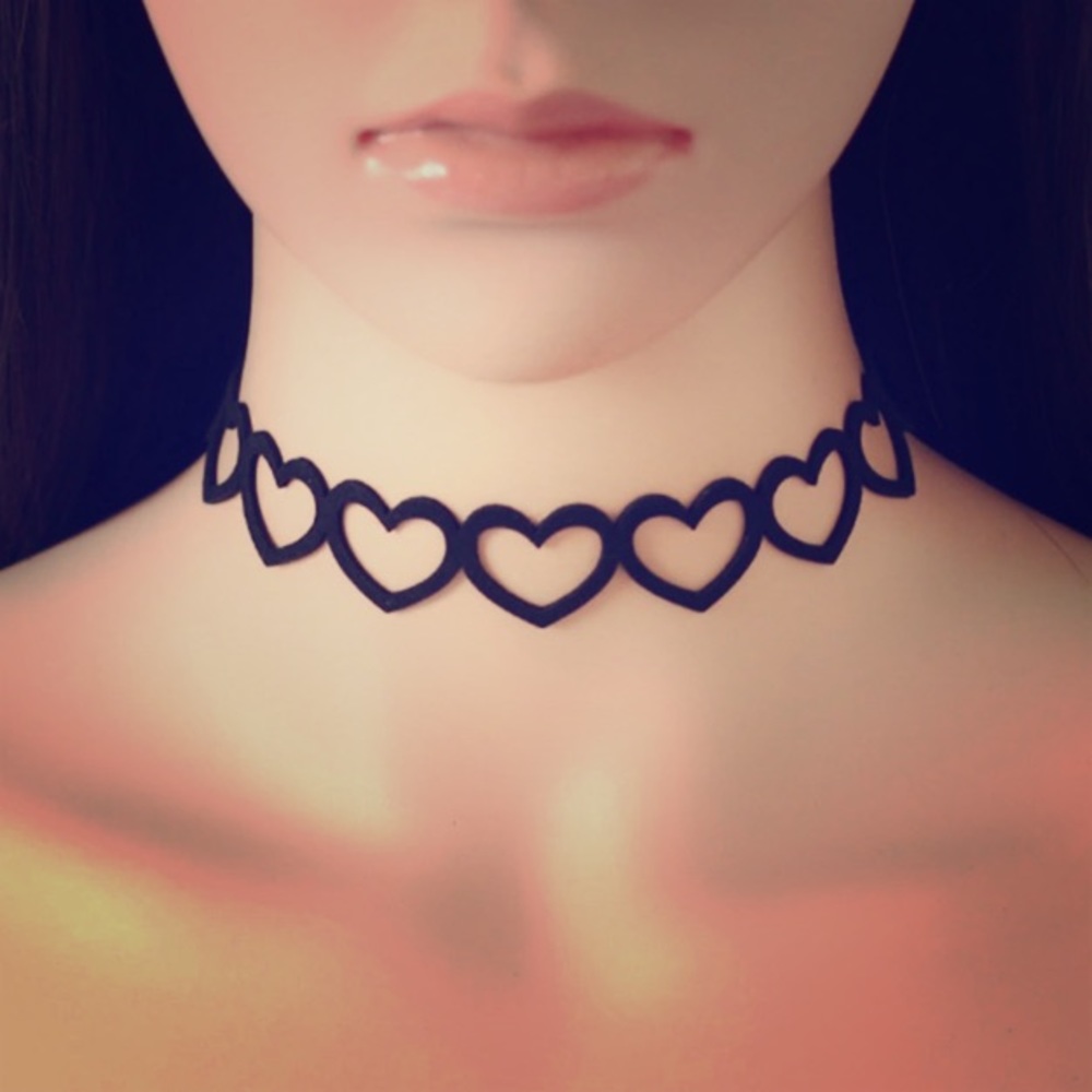 Heart Ribbon Choker Necklace